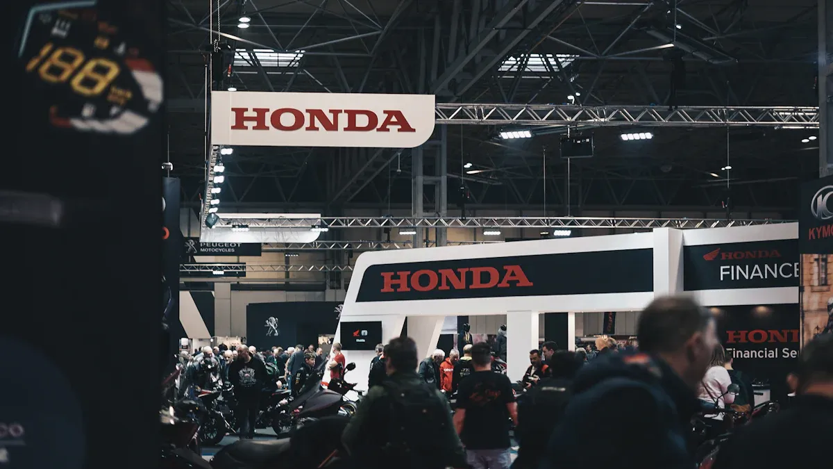 How to Choose the Right Trade Show Exhibit for Your Business in 2025